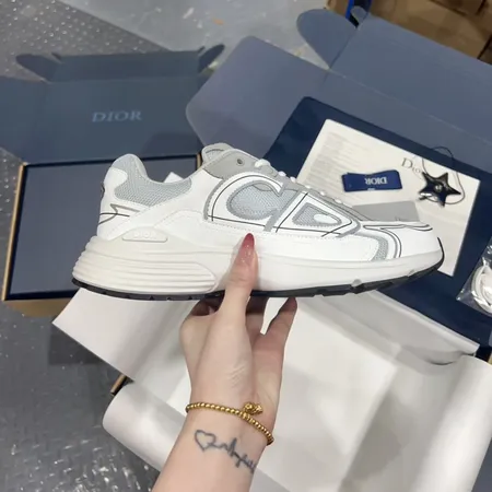 ディオール スニーカー