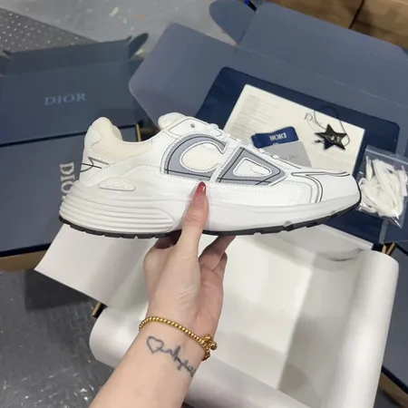 ディオール スニーカー