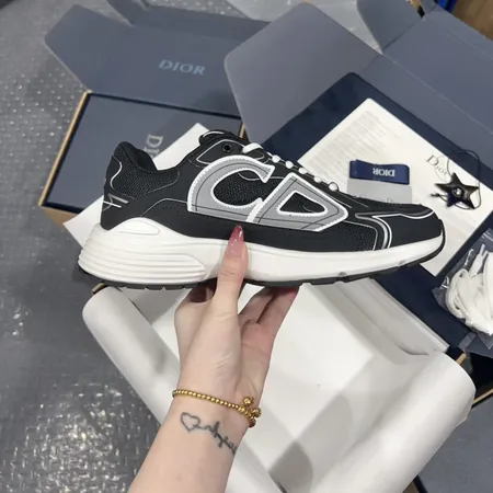 ディオール スニーカー