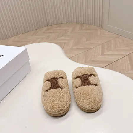 セリーヌ スリッパ