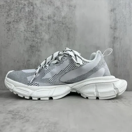 バレンシアガ スニーカー