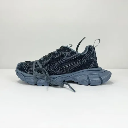 バレンシアガ スニーカー