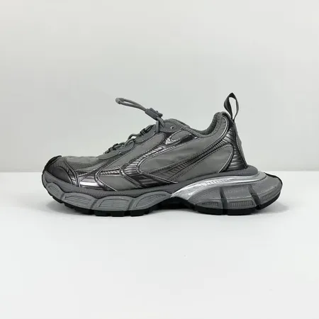 バレンシアガ スニーカー