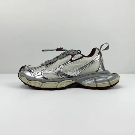 バレンシアガ スニーカー