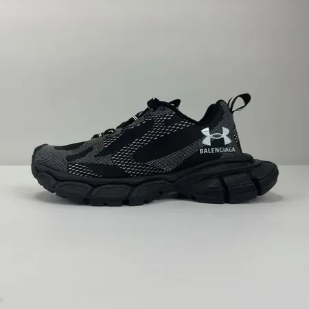 バレンシアガ スニーカー