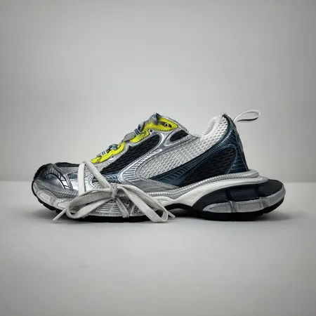 バレンシアガ スニーカー