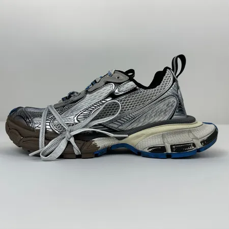 バレンシアガ スニーカー