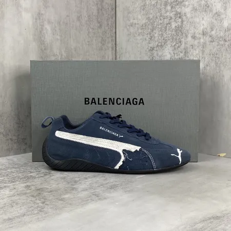 プーマ スニーカー