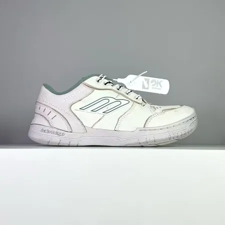 バレンシアガ カジュアルシューズ