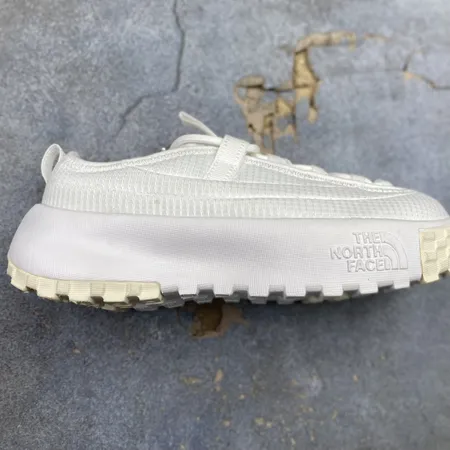 ノースフェイス スニーカー