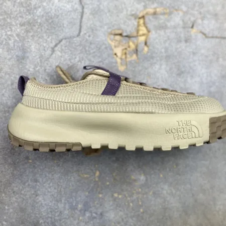 ノースフェイス スニーカー