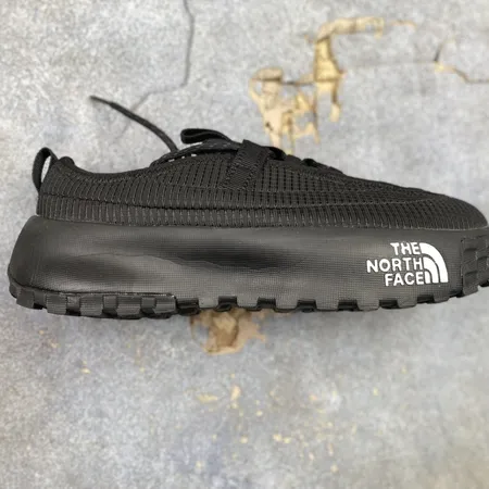 ノースフェイス スニーカー