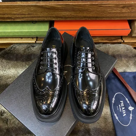 プラダ ビジネスシューズ