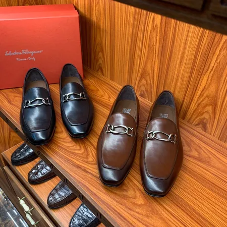 フェラガモ ビジネスシューズ