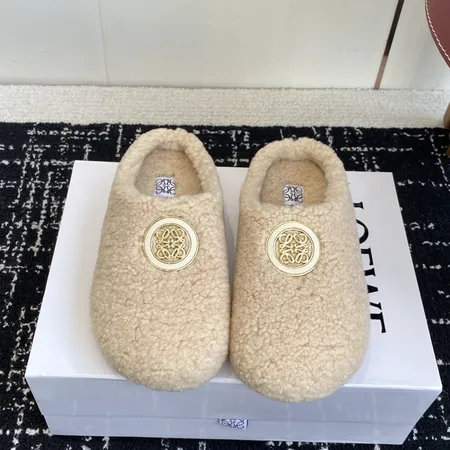 ロエベ カジュアルシューズ