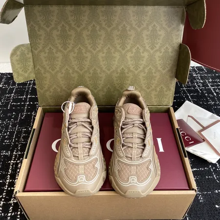 グッチ スニーカー