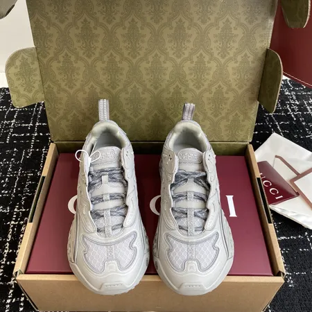 グッチ スニーカー