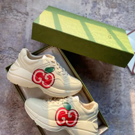 グッチ スニーカー