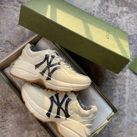 グッチ スニーカー