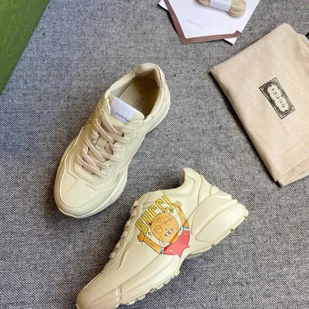 グッチ スニーカー