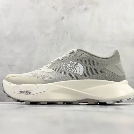 ノースフェイス スニーカー