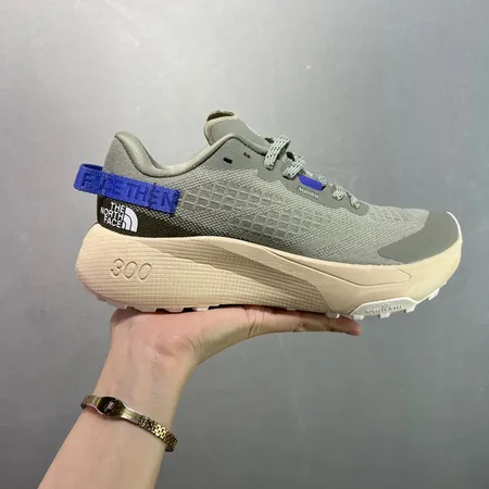 ノースフェイス スニーカー