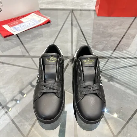 ヴァレンティノ カジュアルシューズ