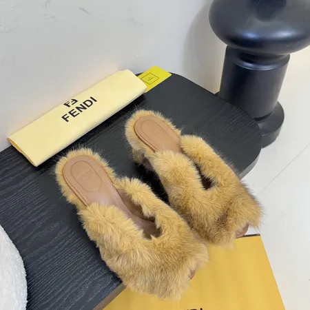 フェンディ スリッパ