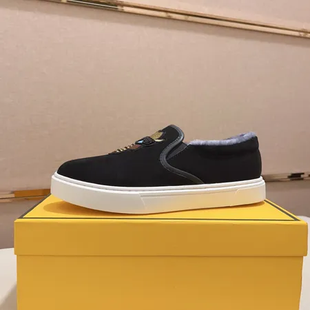 フェンディ カジュアルシューズ