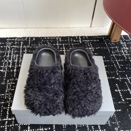 バレンシアガ カジュアルシューズ