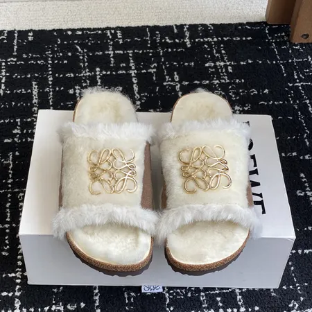 ロエベ スリッパ