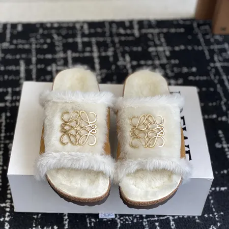 ロエベ スリッパ