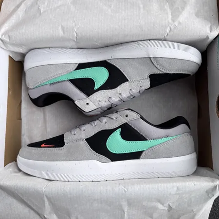 ナイキ カジュアルシューズ