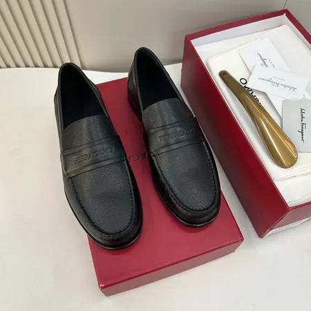 フェラガモ ビジネスシューズ