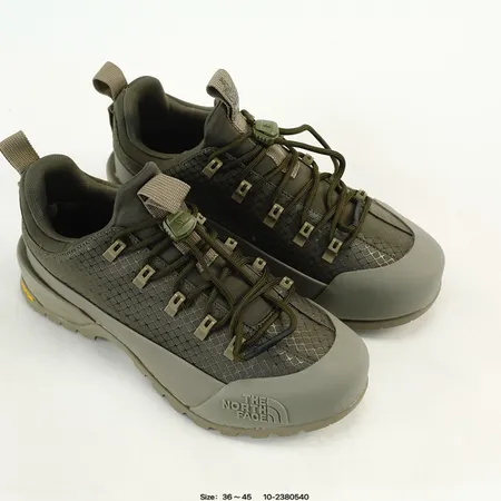 ノースフェイス スニーカー