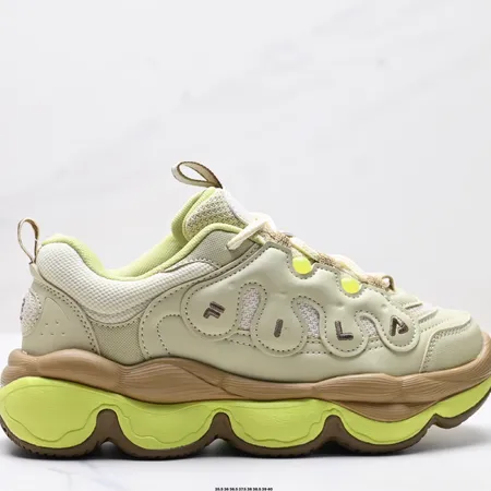 フィラ スニーカー