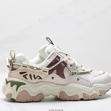 フィラ スニーカー