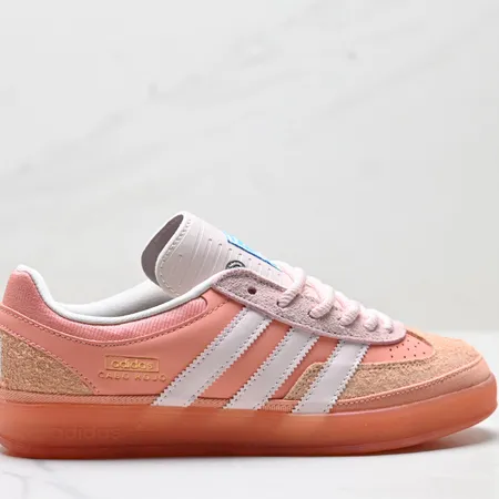 アディダス カジュアルシューズ