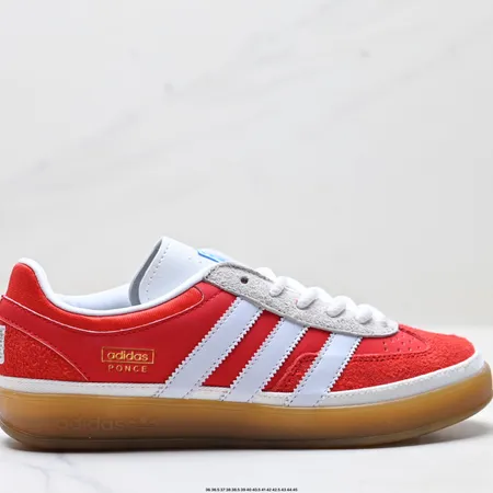 アディダス カジュアルシューズ