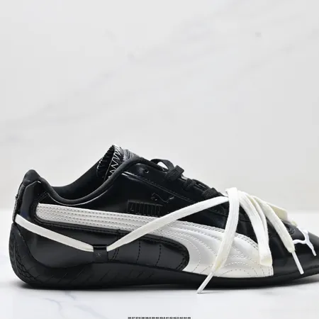 プーマ カジュアルシューズ