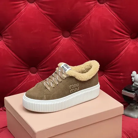 ミュウミュウ カジュアルシューズ