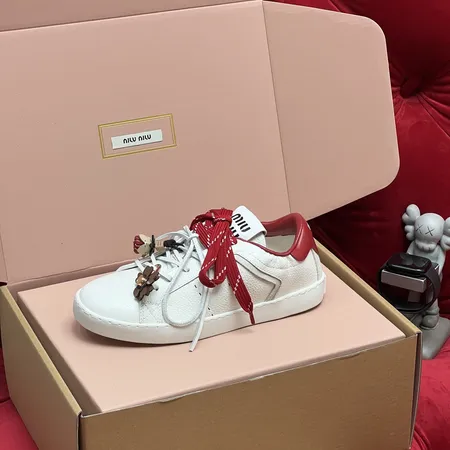 ミュウミュウ カジュアルシューズ