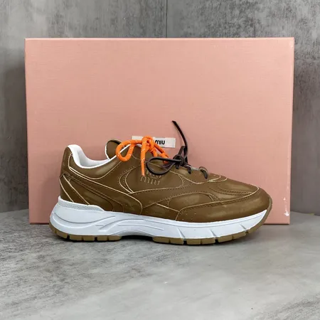 ミュウミュウ スニーカー