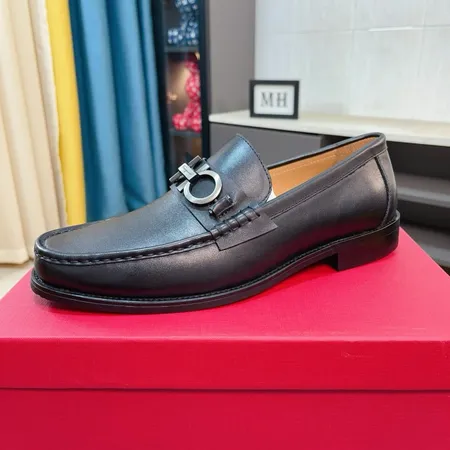 フェラガモ ビジネスシューズ