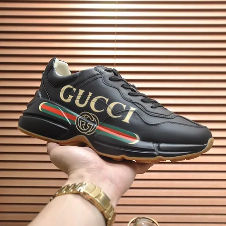 グッチ スニーカー