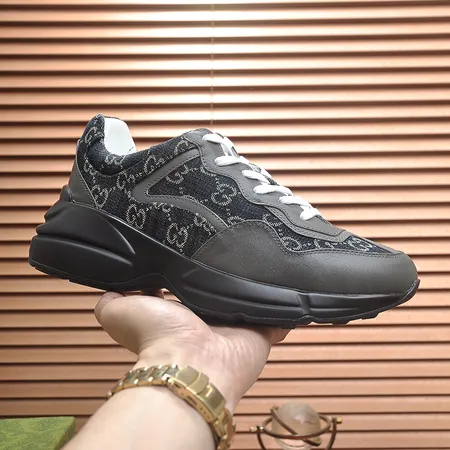 グッチ スニーカー