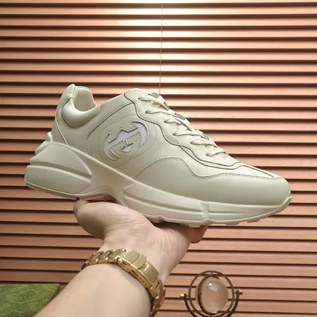 グッチ スニーカー