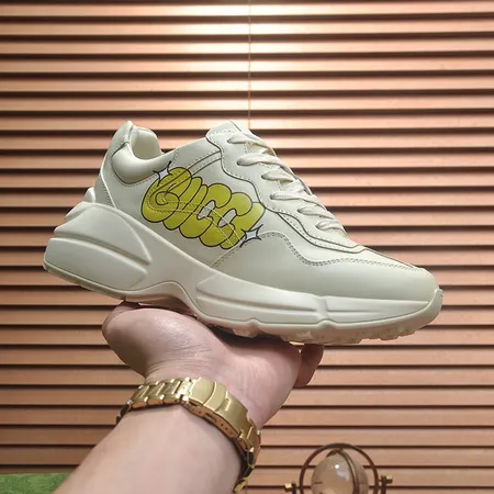 グッチ スニーカー