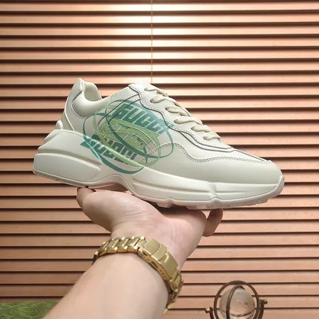 グッチ スニーカー