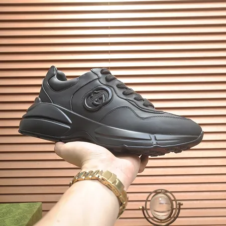 グッチ スニーカー